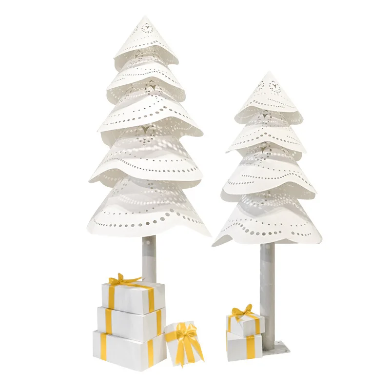 Festival decorations, white tree ornaments, shopping malls use scenes to arrange winter window beautiful decorative props
Festival decorations, white tree ornaments, shopping malls use scenes to arrange winter window beautiful decorative props
