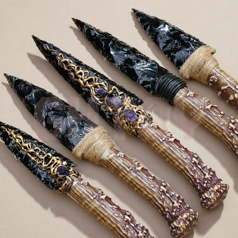 24cm Natural Obsidian Knife Hand Carved Crystal Crafts Props Desktop Display Ornaments Collection Birthday Gift for Girl Boys
24cm Natural Obsidian Knife Hand Carved Crystal Crafts Props Desktop Display Ornaments Collection Birthday Gift for Girl Boys