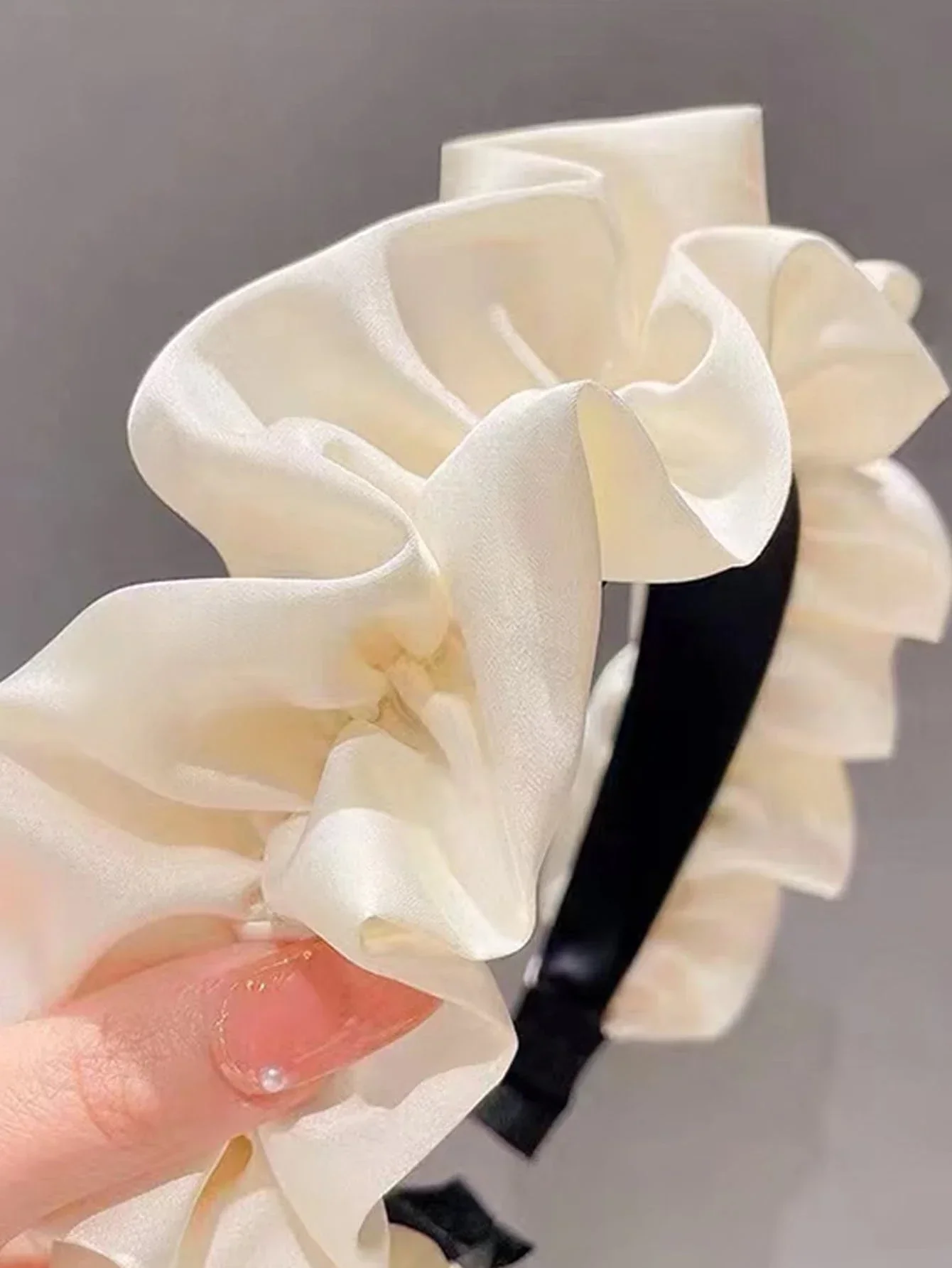 Solid Ruched Headband Women Hair Accessory Satin Hair Hoop
Solid Ruched Headband Women Hair Accessory Satin Hair Hoop