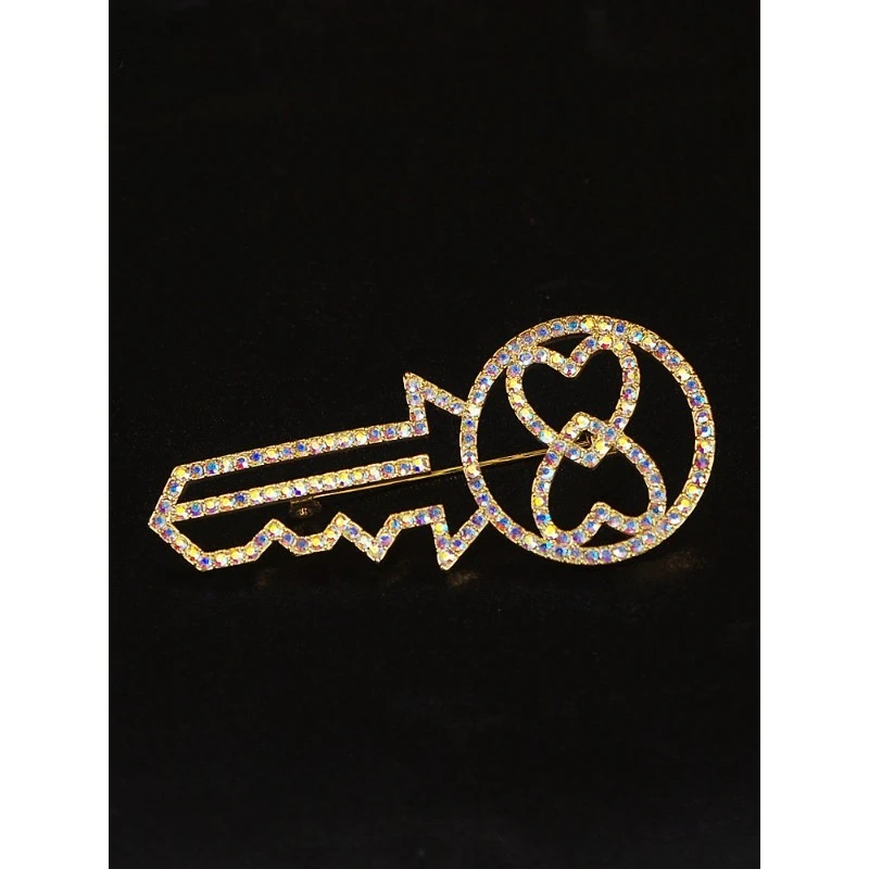 Large Key Brooch Corsage Women's Sweater Jacket Cardigan Pin Accessories Happy Couple Creative Birthday Gift
Large Key Brooch Corsage Women's Sweater Jacket Cardigan Pin Accessories Happy Couple Creative Birthday Gift