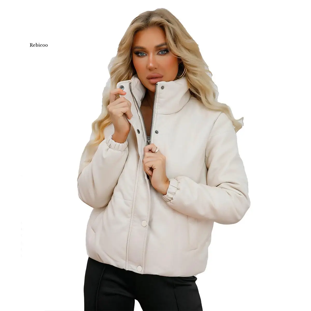 Autumn Winter Short Leather Jacket Women 2022 Fashion Thick Padded Clothes Female Warm Casual Zipper Turtleneck Black Outerwear
Autumn Winter Short Leather Jacket Women 2022 Fashion Thick Padded Clothes Female Warm Casual Zipper Turtleneck Black Outerwear