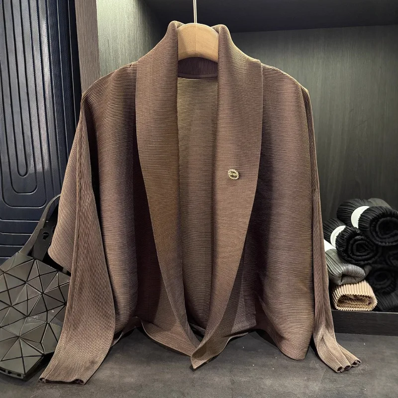 Miyake Pleated Jacket Women 2025 Fall New Coat Senior Sense Loose Bat Sleeve Tie Thin Solid Color Simple Cardigan Shawl Female
Miyake Pleated Jacket Women 2025 Fall New Coat Senior Sense Loose Bat Sleeve Tie Thin Solid Color Simple Cardigan Shawl Female