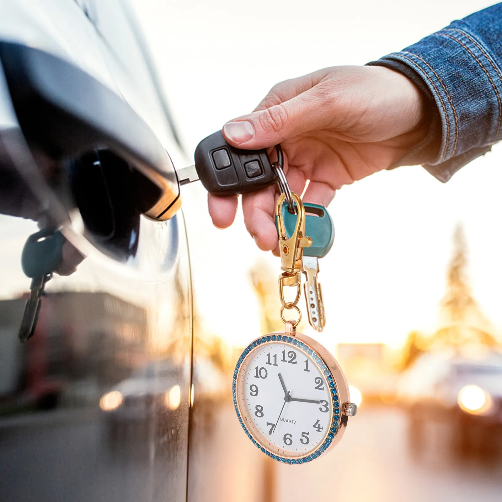 Набор из 2-х карманных часов в стиле медсестры с брелоком, украшенных стразами, на клипсе, портативные, идеально подходят для подарка
Набор из 2-х карманных часов в стиле медсестры с брелоком, украшенных стразами, на клипсе, портативные, идеально подходят для подарка