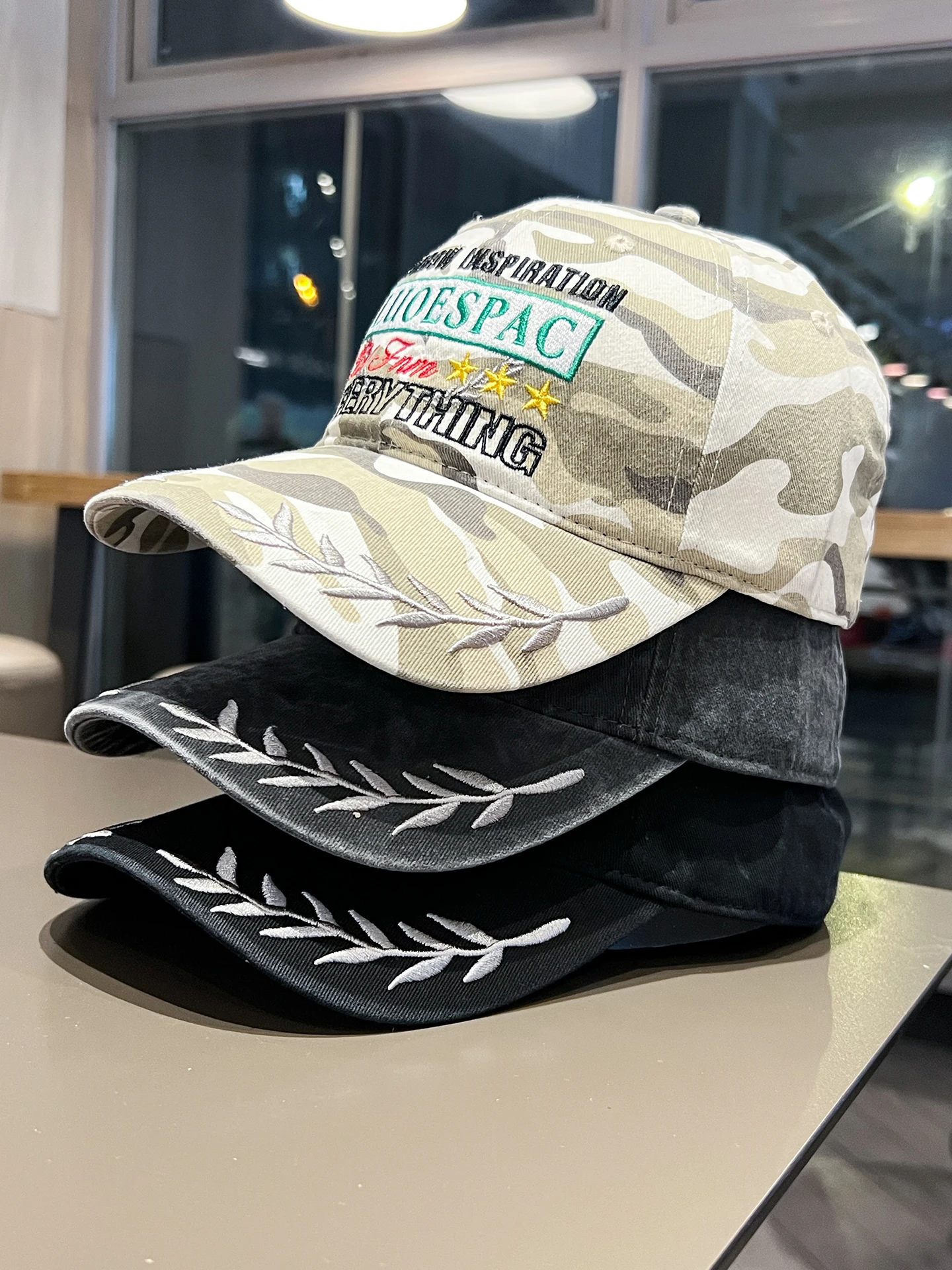 Retro baseball cap men's and women's soft top big head circumference cap street tide letter versatile sun hat
Retro baseball cap men's and women's soft top big head circumference cap street tide letter versatile sun hat