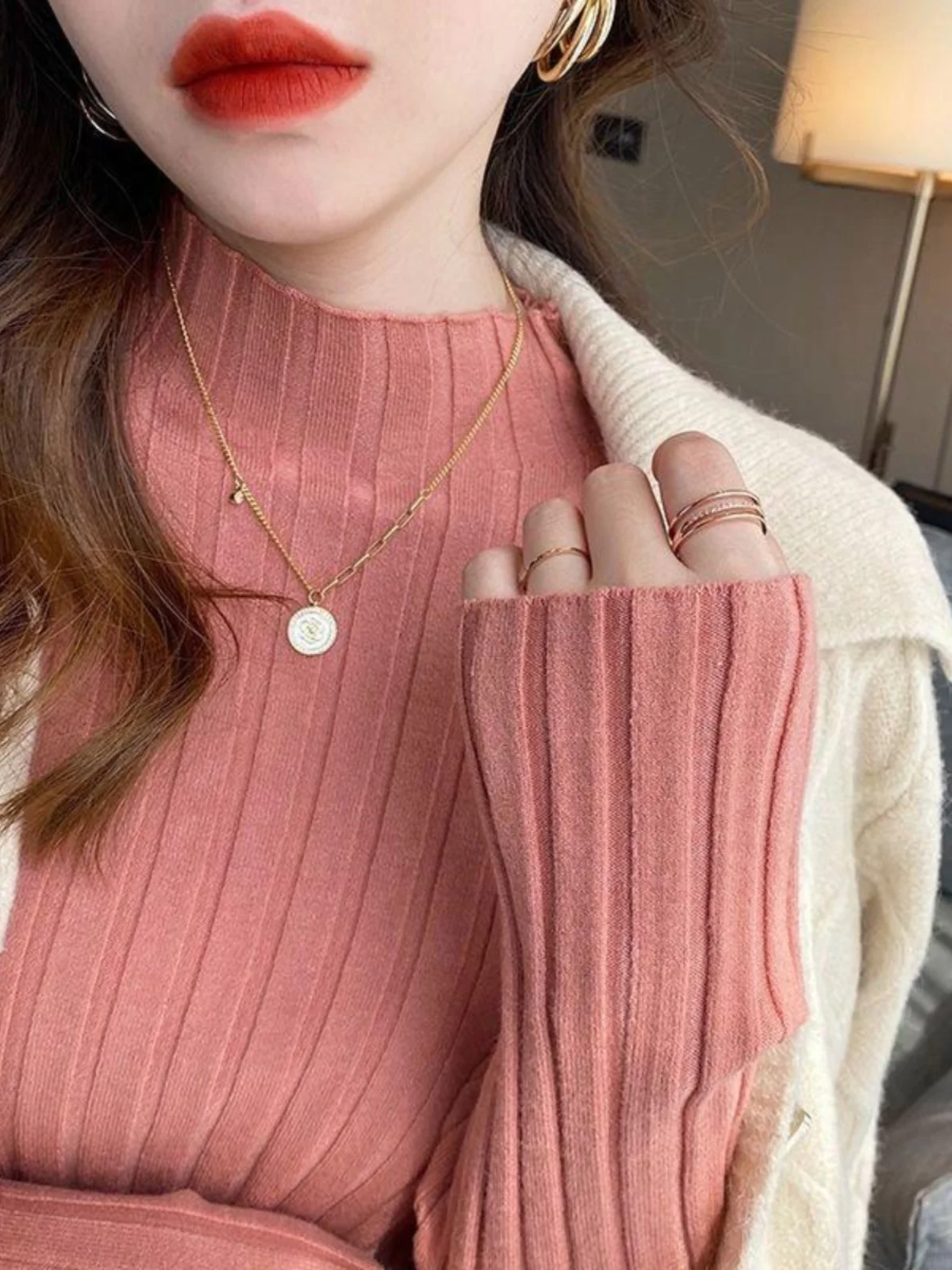 Slim Fit Korean Style Pullover Half High Neck Knitted Sweater Short Ladies Base Layer Shirt Sweet Style Long Sleeve Regular Knit
Slim Fit Korean Style Pullover Half High Neck Knitted Sweater Short Ladies Base Layer Shirt Sweet Style Long Sleeve Regular Knit