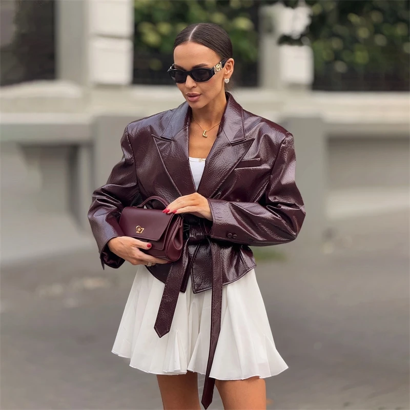 Vintage Women's Leather Jacket With Belt Slim Lace Up Lapel Long Sleeve Locomotive Coat 2025 Autumn Lady Street Y2k Outerwear
Vintage Women's Leather Jacket With Belt Slim Lace Up Lapel Long Sleeve Locomotive Coat 2025 Autumn Lady Street Y2k Outerwear