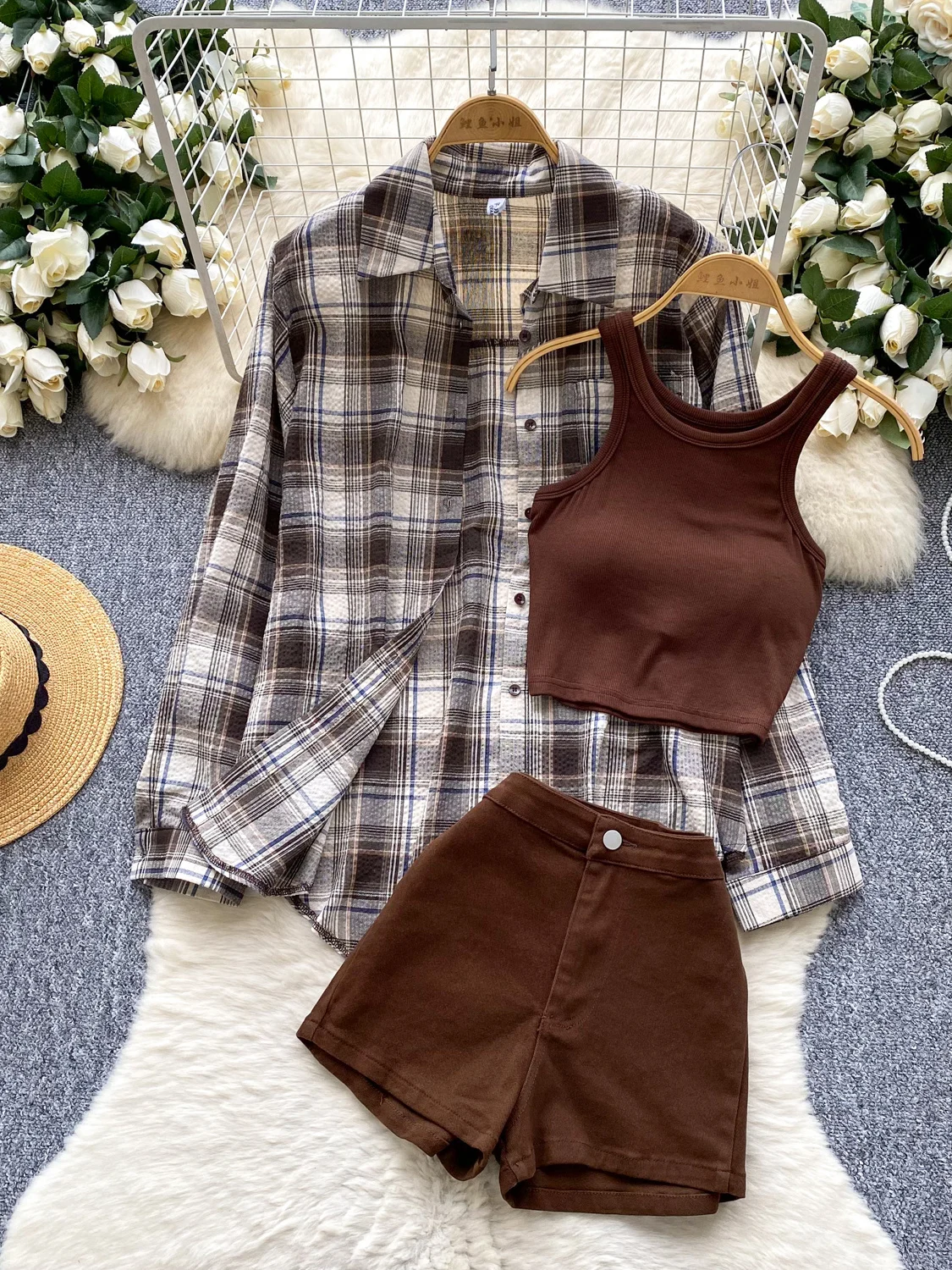 Laid-ba Sle Women's Cheered irt Jaet + Denim orts Set Casual Loose Fit Base Layer Strap Vest Autumn Faion Ensemble
Laid-ba Sle Women's Cheered irt Jaet + Denim orts Set Casual Loose Fit Base Layer Strap Vest Autumn Faion Ensemble