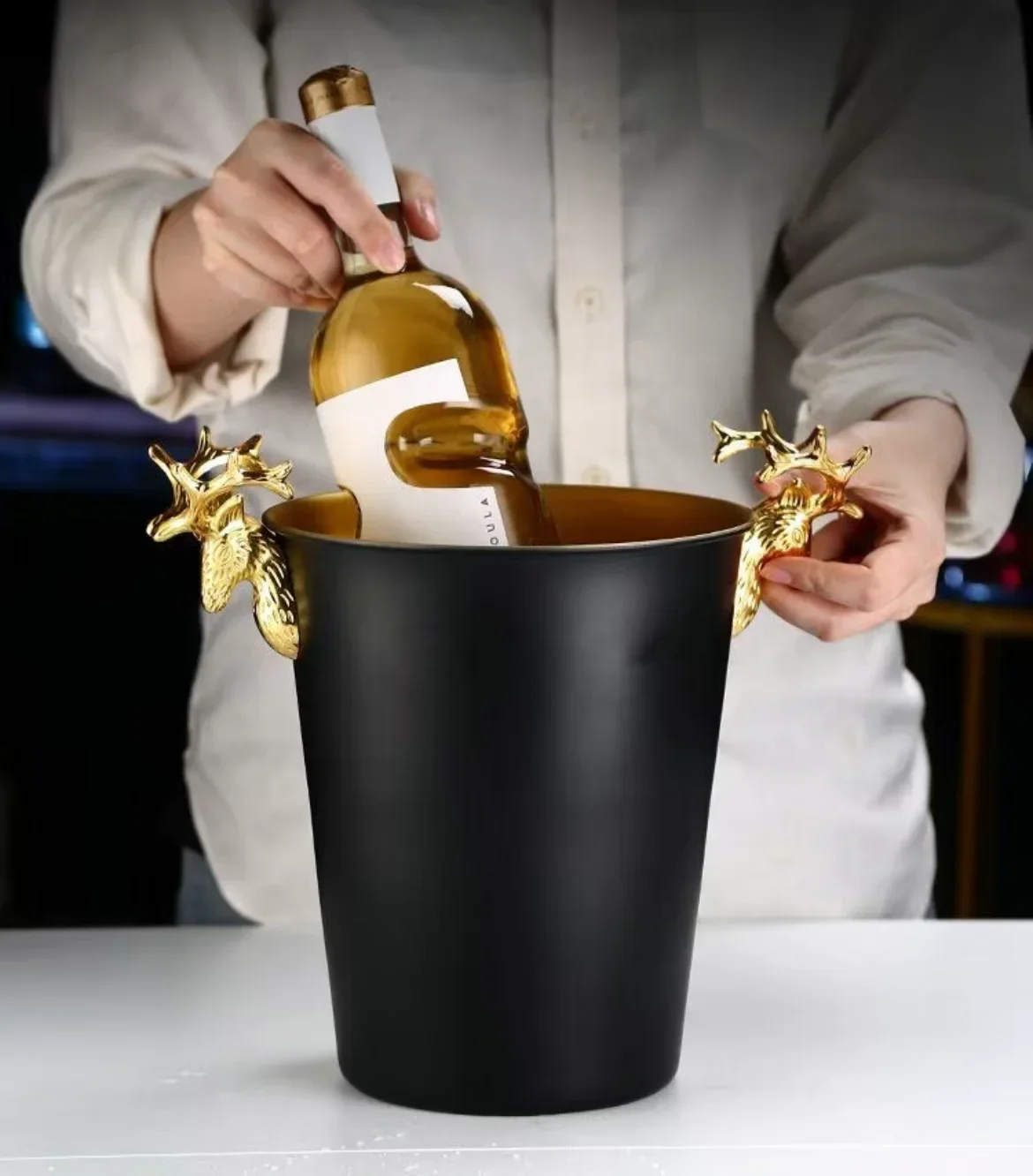 Stainless steel Ice Barrel Deer Head Ice Bucket European style champagne barrel ice bucket KTV Wine Chiller Bottle Cooler
Stainless steel Ice Barrel Deer Head Ice Bucket European style champagne barrel ice bucket KTV Wine Chiller Bottle Cooler