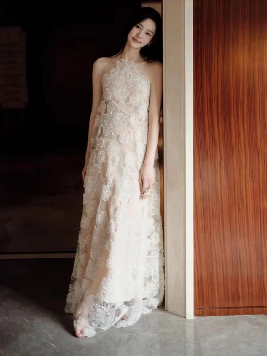 White Lace Hanging Neck Bridal Dress Evening Gown Wedding Ceremony Engagement Party Photography Long Skirt Fashionable Style
White Lace Hanging Neck Bridal Dress Evening Gown Wedding Ceremony Engagement Party Photography Long Skirt Fashionable Style