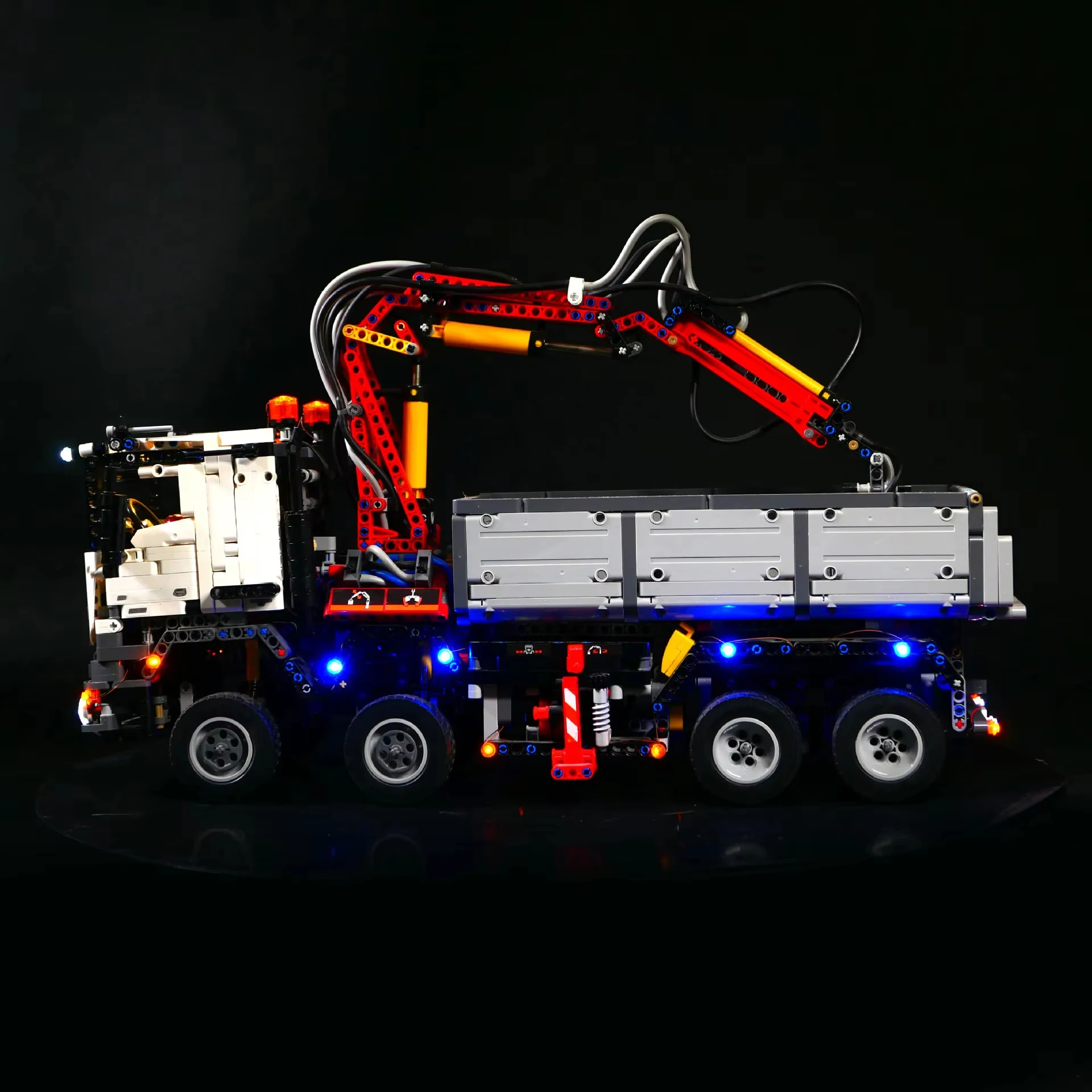 Legolcks Новая технология Mercedes-Benz тяжелый грузовик 42043, модель строительного блока, электрооборудование, сборная игрушка, подарок на Рождество и день рождения
Legolcks Новая технология Mercedes-Benz тяжелый грузовик 42043, модель строительного блока, электрооборудование, сборная игрушка, подарок на Рождество и день рождения