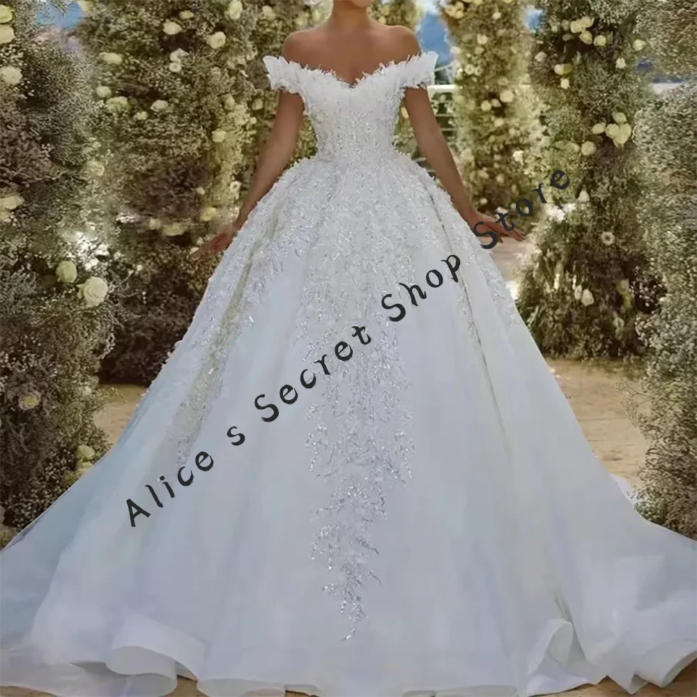 Elegant Off Shoulder Appliquins Beading Feather A-Line Bride Wedding Dresses Bridal Gowns Customized
Elegant Off Shoulder Appliquins Beading Feather A-Line Bride Wedding Dresses Bridal Gowns Customized