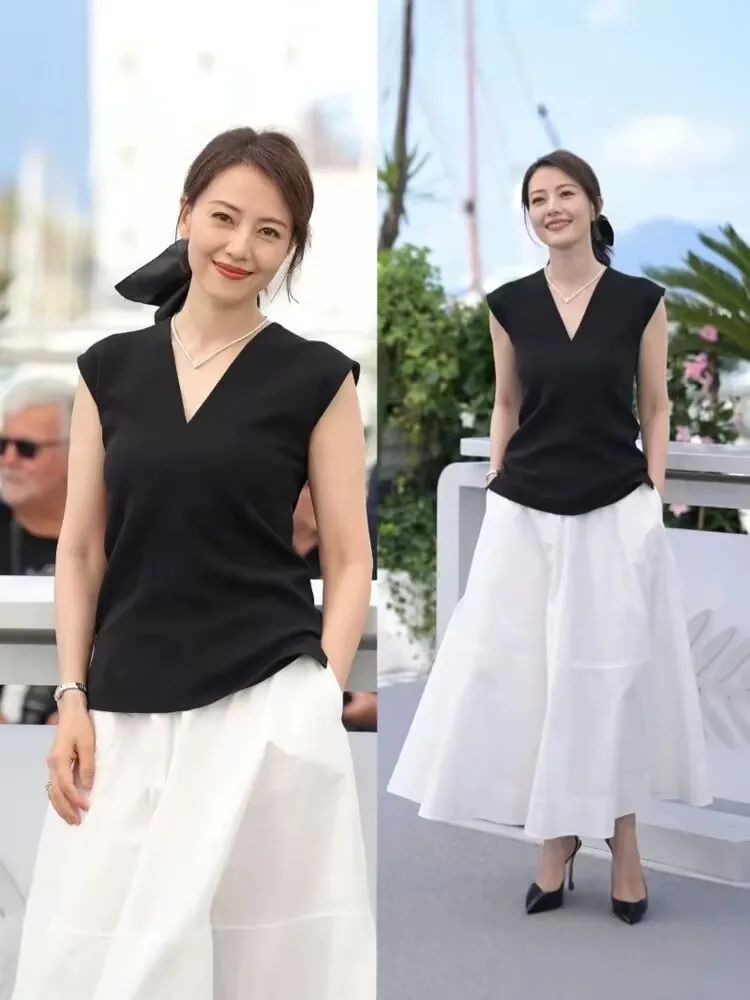 Black Fringed Neck Hanging Summer Outfit Set for Women 2025 Season Trendy Skirt White Top Fashionable Student Uniform
Black Fringed Neck Hanging Summer Outfit Set for Women 2025 Season Trendy Skirt White Top Fashionable Student Uniform