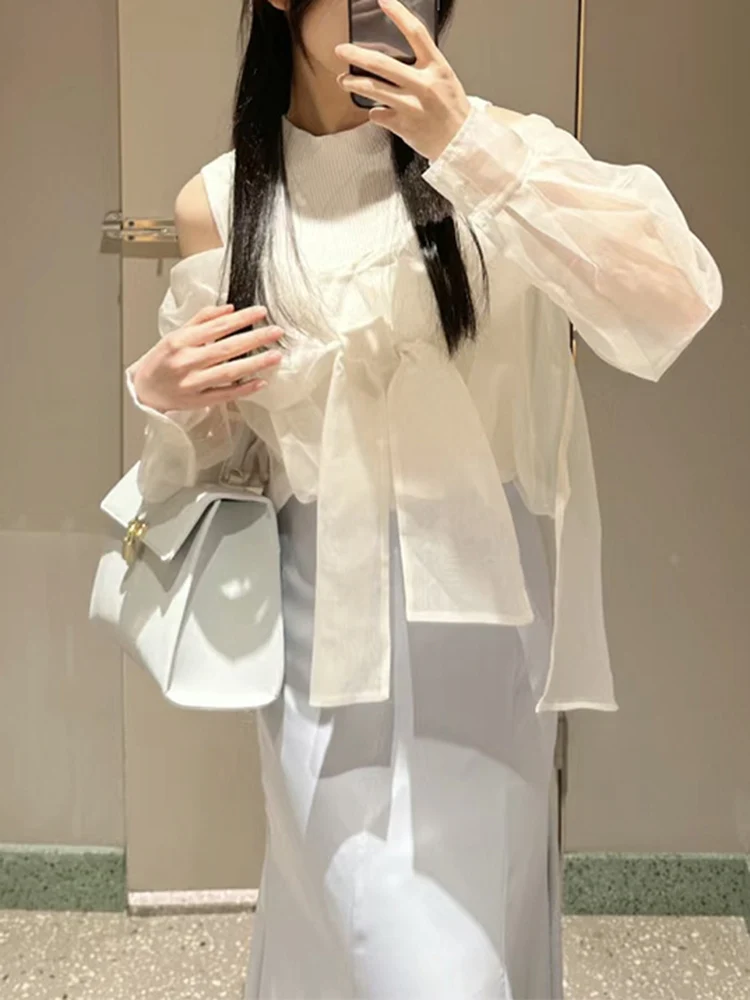 Spring 2024 Pure Color Knitted Vest Knot Thin Shirt Set round Neck Fashionable Women's Set Student Uniform Work Outfit
Spring 2024 Pure Color Knitted Vest Knot Thin Shirt Set round Neck Fashionable Women's Set Student Uniform Work Outfit