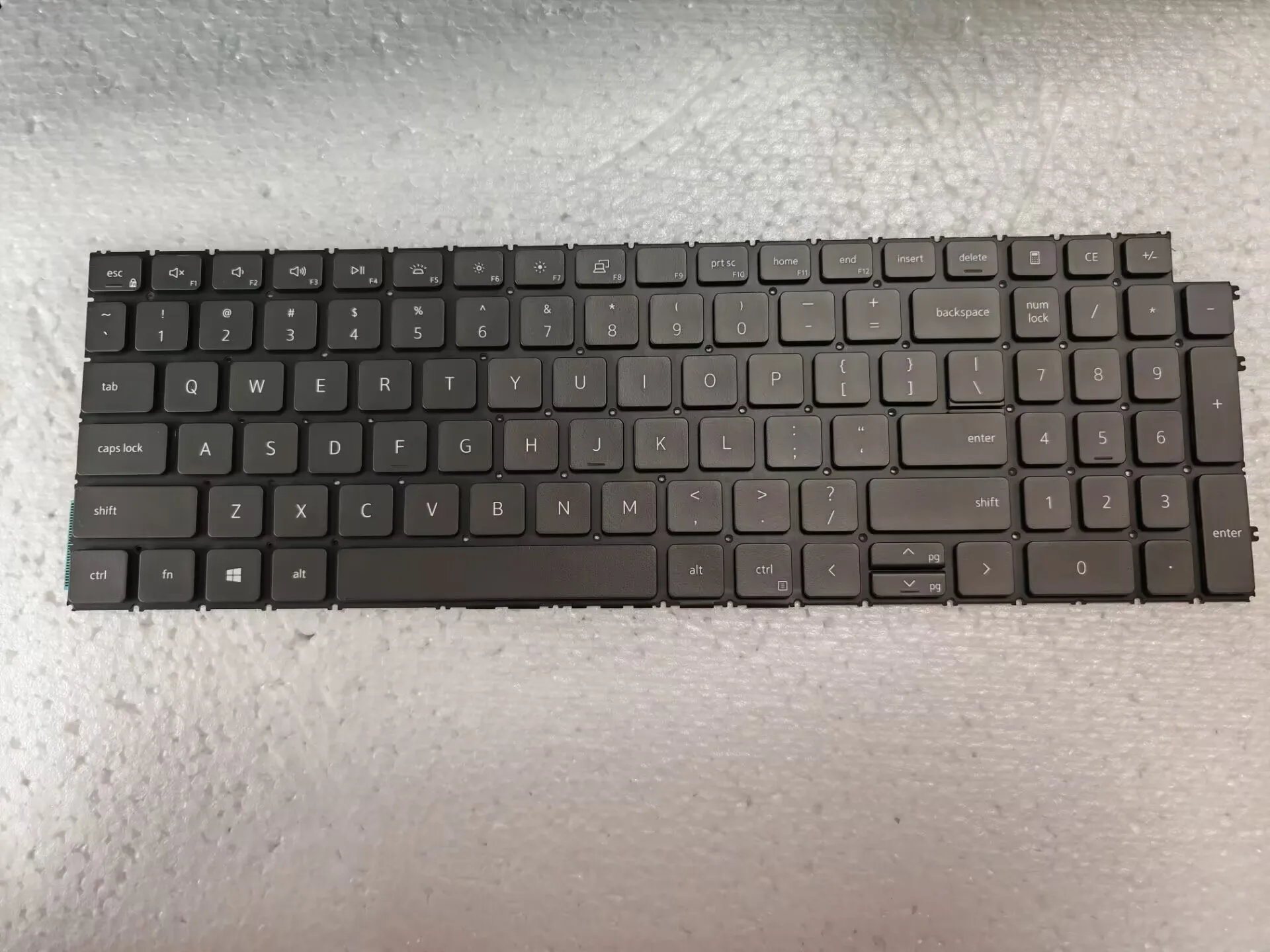 Клавиатура с американской подсветкой для Dell Latitude 3520 Vostro 3510 3520 5510 5515 7510 7620
Клавиатура с американской подсветкой для Dell Latitude 3520 Vostro 3510 3520 5510 5515 7510 7620