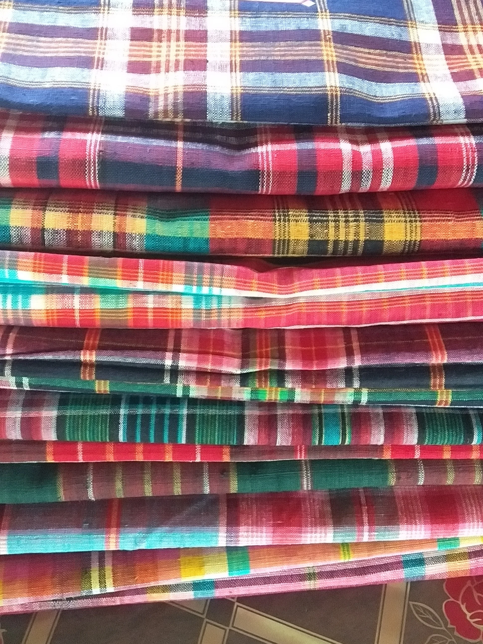 Настоящая хлопковая ткань ручной работы с традиционным узором, ретро-дизайн в красно-синюю клетку для домашнего декора и поделок своими руками
Настоящая хлопковая ткань ручной работы с традиционным узором, ретро-дизайн в красно-синюю клетку для домашнего декора и поделок своими руками