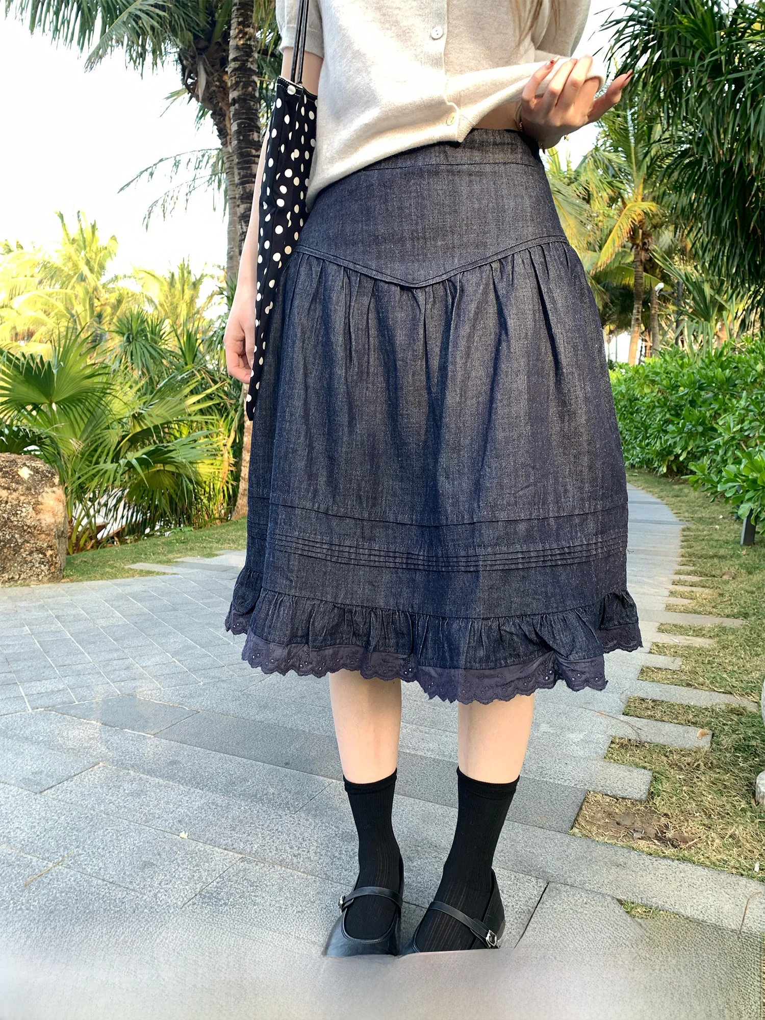High Waist A-Line Denim Skirt Women's Cotton Linen Lace Trim Retro Atmosphere Deep Blue Spring 2026 New Style Half-length Skirt
High Waist A-Line Denim Skirt Women's Cotton Linen Lace Trim Retro Atmosphere Deep Blue Spring 2026 New Style Half-length Skirt