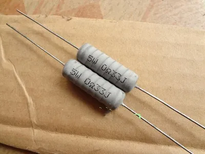 Высокомощный резистор с проволочной обмоткой 5W0.33R 5W0.33ohm 5W0.33ohm 5W0R33 8,2*24,5
Высокомощный резистор с проволочной обмоткой 5W0.33R 5W0.33ohm 5W0.33ohm 5W0R33 8,2*24,5