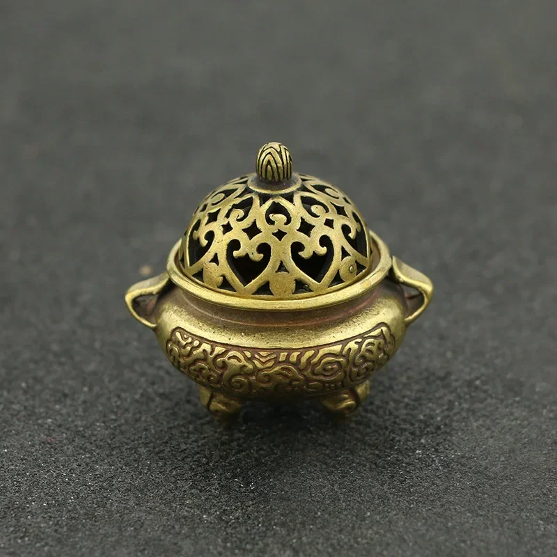 Antique Copper Small Incense Stick Burner Retro Brass Pocket Hollow Incense Holder with Cover Home Decoration Sandalwood Censer
Antique Copper Small Incense Stick Burner Retro Brass Pocket Hollow Incense Holder with Cover Home Decoration Sandalwood Censer