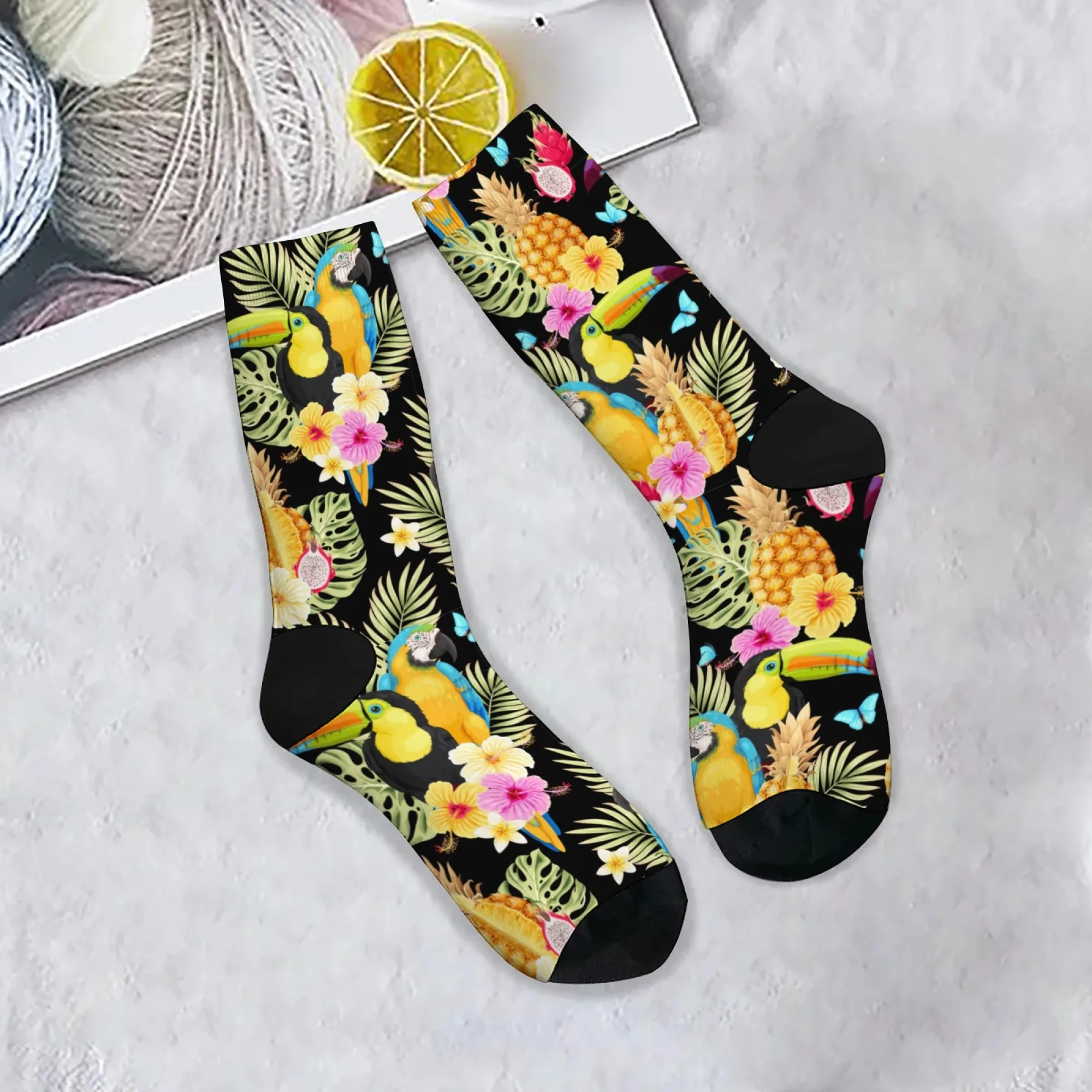 Tropical Toucan Parrot Socks Harajuku Retro Style Casual Fashion Men's Socks Novel Funny Compression Socks Street Hip-Hop Socks
Tropical Toucan Parrot Socks Harajuku Retro Style Casual Fashion Men's Socks Novel Funny Compression Socks Street Hip-Hop Socks