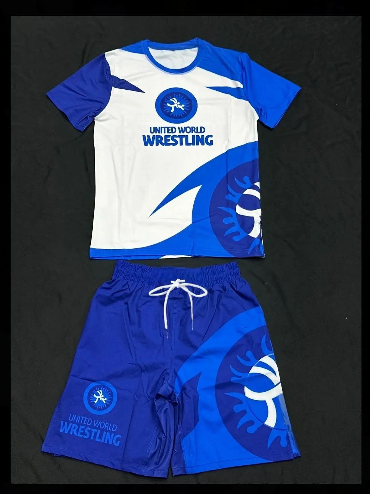2026 New United World Wrestling Sports Set Men's Black White T-shirt & Shorts Quick Drying MMA Training Combat Suit
2026 New United World Wrestling Sports Set Men's Black White T-shirt & Shorts Quick Drying MMA Training Combat Suit