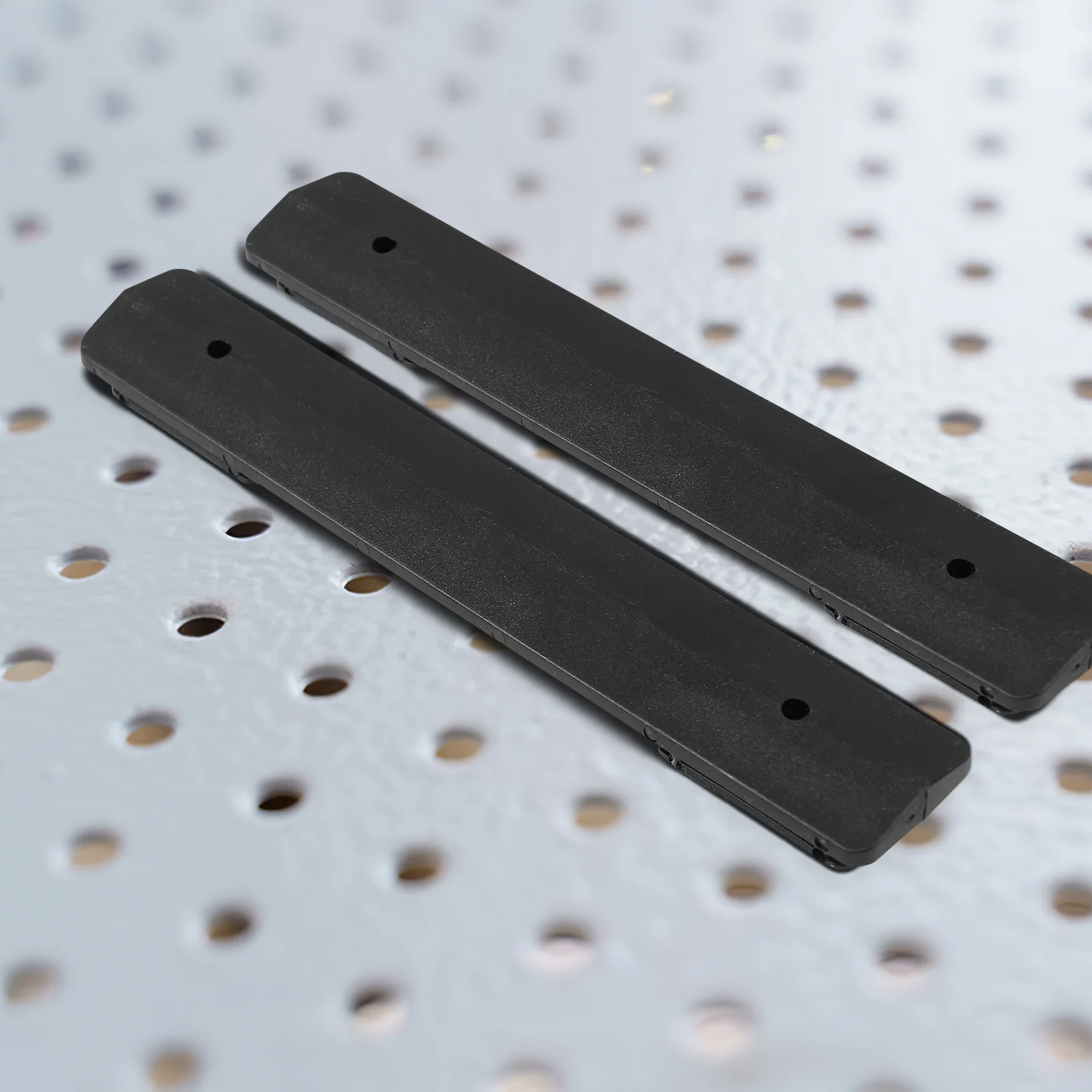 2Pcs Desktop Pegboard Connectors White Durable Plastic Organize Workspace Storage Solution Pegboard Accessories 
2Pcs Desktop Pegboard Connectors White Durable Plastic Organize Workspace Storage Solution Pegboard Accessories