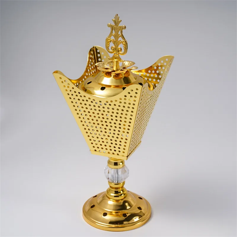 1x Middle East Metal Crafts Nice Carbon Furnace Golden Dubai Aroma Incense Burner for Home Decor Ornaments
1x Middle East Metal Crafts Nice Carbon Furnace Golden Dubai Aroma Incense Burner for Home Decor Ornaments