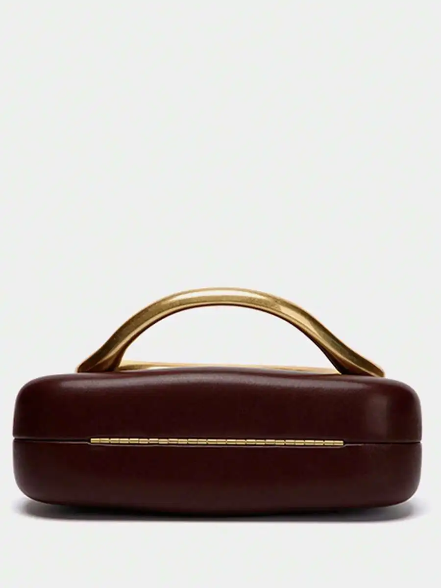 Retro Minimalist Brown Leather Clutch With Gold Handle And Trim, Versatile Evening Bag For Parties, Weddings, And Daily Use
Retro Minimalist Brown Leather Clutch With Gold Handle And Trim, Versatile Evening Bag For Parties, Weddings, And Daily Use