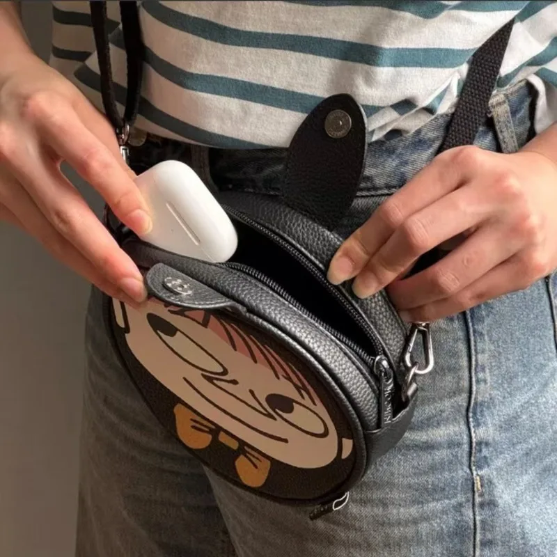 Hot New Cute Moomin Leather Crossbody Bag Single Multifunctional Storage Pouch Casual Versatile Portable Ladies Daily Handbag
Hot New Cute Moomin Leather Crossbody Bag Single Multifunctional Storage Pouch Casual Versatile Portable Ladies Daily Handbag