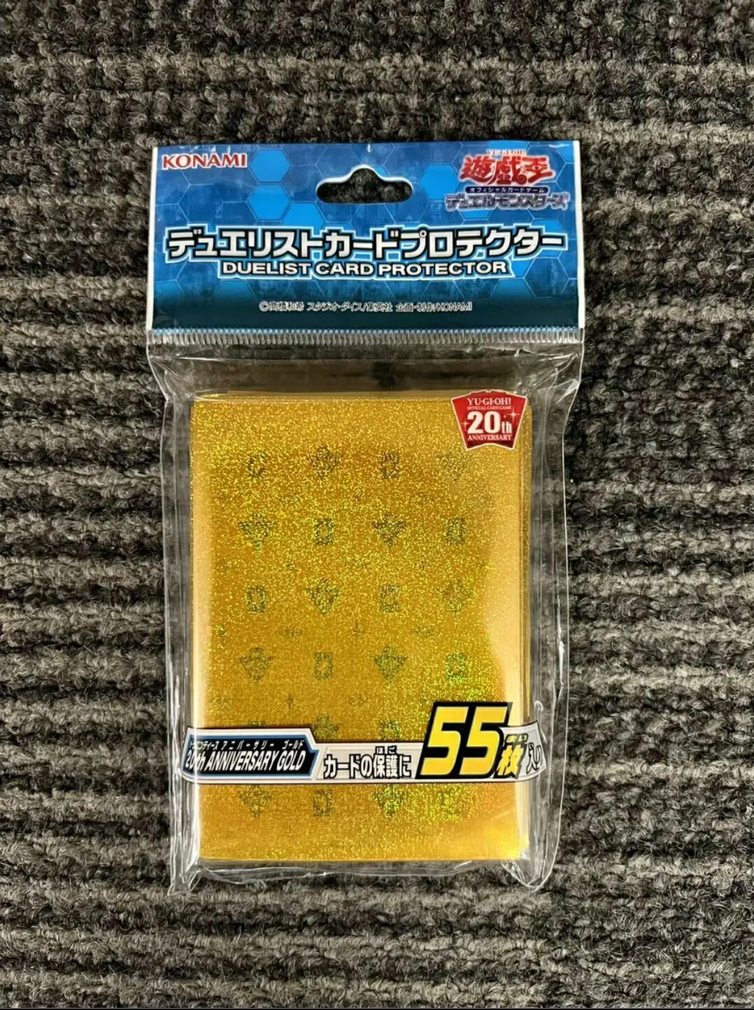 55 шт. Yugioh KONAMI Дуэль Монстры Millennium головоломка KC Золотая официальная коллекция герметичные защитные рукава для карт Duelist
55 шт. Yugioh KONAMI Дуэль Монстры Millennium головоломка KC Золотая официальная коллекция герметичные защитные рукава для карт Duelist