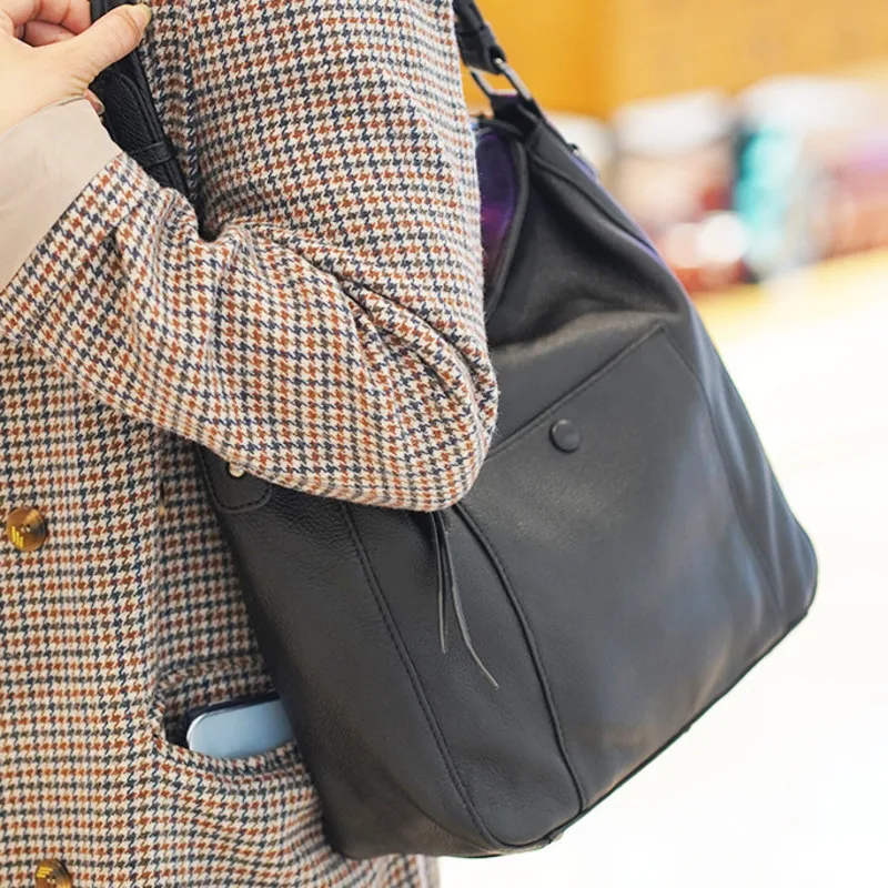 New Fashion Women's Soft Fine Pattern Fashion Handbag Large Capacity One Shoulder Crossbody Genuine Leather Bag Top-handle Bags
New Fashion Women's Soft Fine Pattern Fashion Handbag Large Capacity One Shoulder Crossbody Genuine Leather Bag Top-handle Bags
