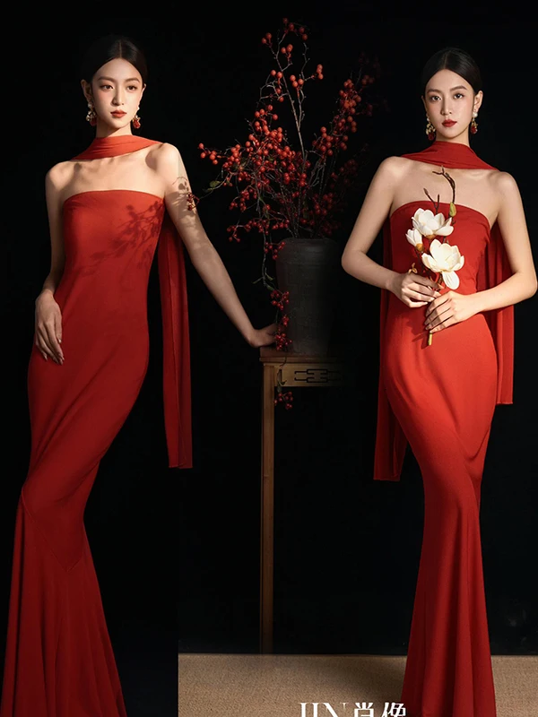 New Vintage Style Red Tube Dress Women's Waist Cinching Slimming Art Photo Studio Stage Costume Autumn 2025 Ladies Fashion
New Vintage Style Red Tube Dress Women's Waist Cinching Slimming Art Photo Studio Stage Costume Autumn 2025 Ladies Fashion