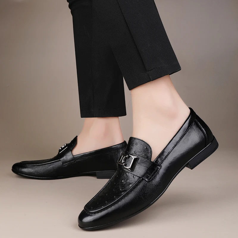 Genuine leather men's shoes Classic and fashionable gentleman style Daily casual party Adult business loafers Plus Size 38-45
Genuine leather men's shoes Classic and fashionable gentleman style Daily casual party Adult business loafers Plus Size 38-45