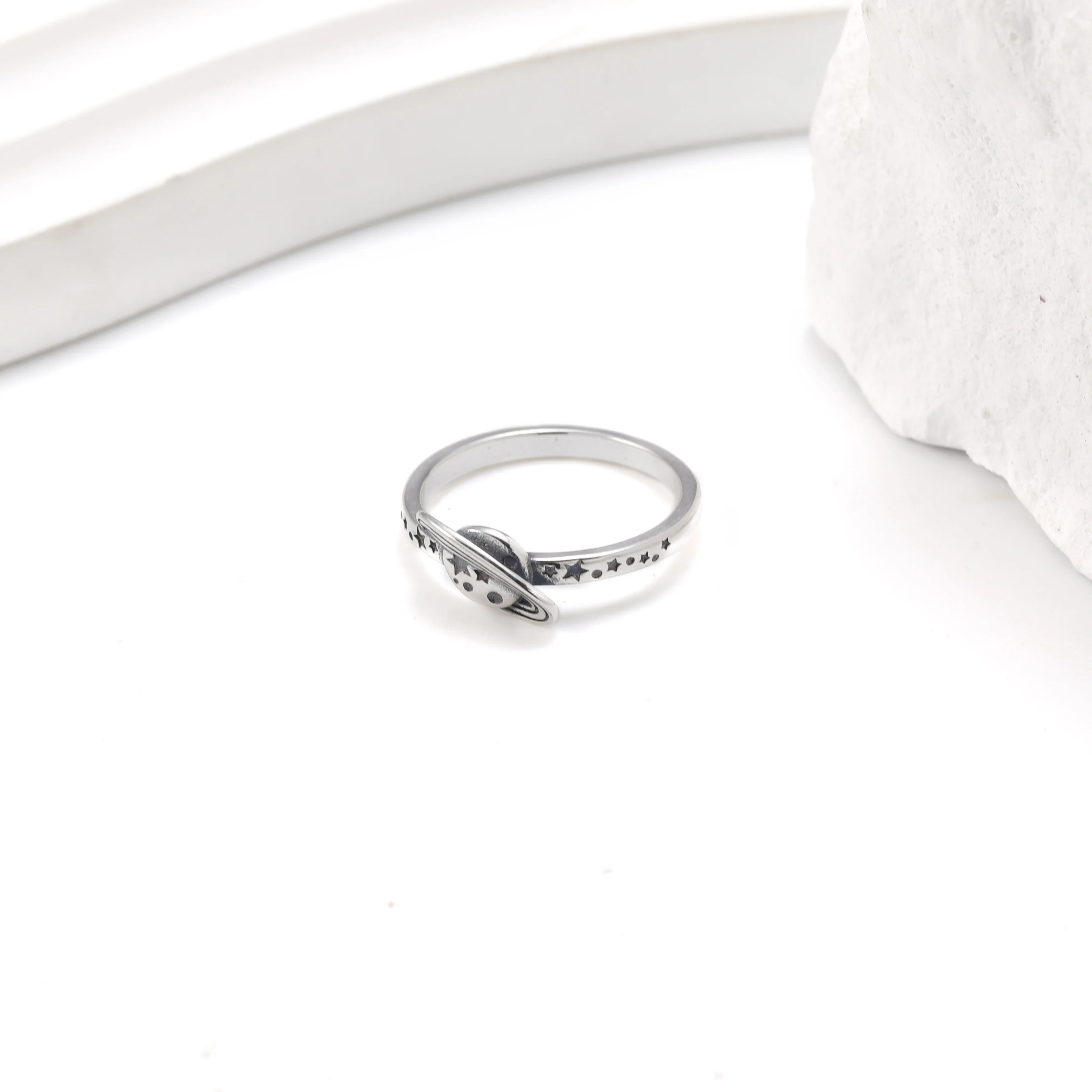 R074 genuine 925 sterling silver classic fashionable and exquisite Twinkling Planet Ring
R074 genuine 925 sterling silver classic fashionable and exquisite Twinkling Planet Ring