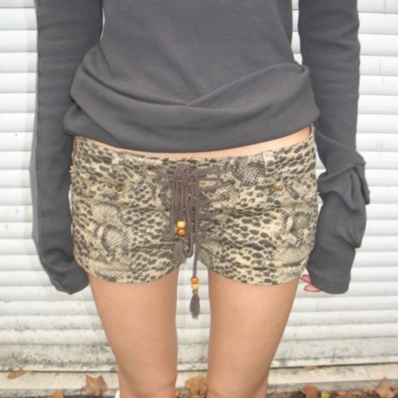 2000s Vintage Y2k Pants Low-waisted Lace Up Ropa Mujer Summer New A-line Wide Leg American Vintage Washed Leopard Print Shorts
2000s Vintage Y2k Pants Low-waisted Lace Up Ropa Mujer Summer New A-line Wide Leg American Vintage Washed Leopard Print Shorts