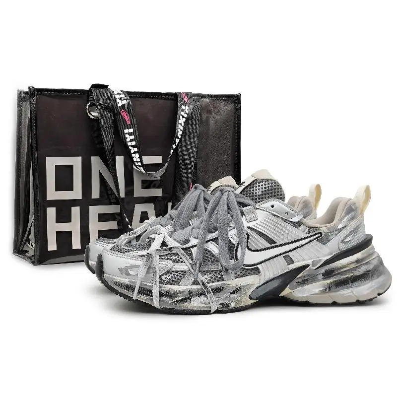 【Customize】Nike V2K Run Running Shoes Women's Low-top Black/white Sneakers shoes FD0736-100
【Customize】Nike V2K Run Running Shoes Women's Low-top Black/white Sneakers shoes FD0736-100