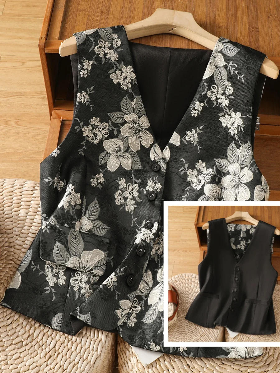 New Chinese Style National Trend Embroidered Vest Women's Autumn Clothes Design Double-Sided Wearable Fashion Outerwear
New Chinese Style National Trend Embroidered Vest Women's Autumn Clothes Design Double-Sided Wearable Fashion Outerwear