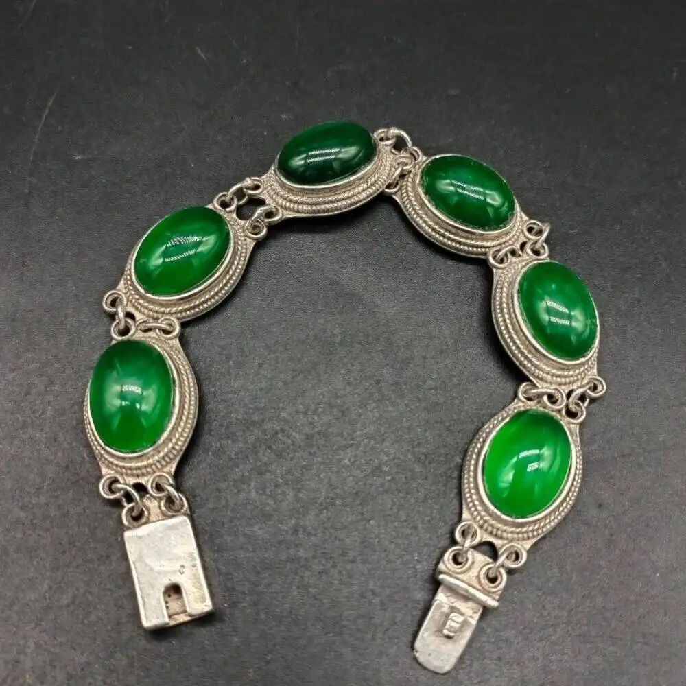 Old Chinese Tibet Silver Inlay Green Gemstone Handmade Bracelets 442
Old Chinese Tibet Silver Inlay Green Gemstone Handmade Bracelets 442