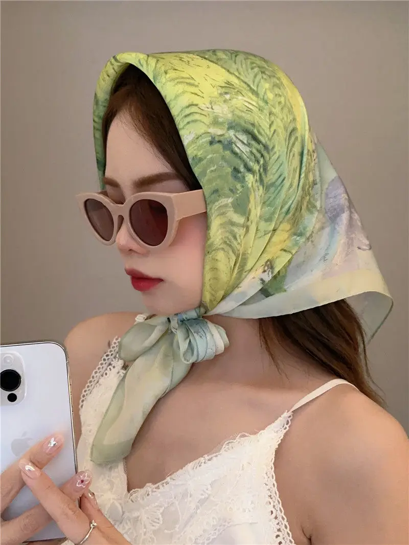 Korean-style fresh and artistic hair band, green small square scarf, girl's neckerchief, headscarf, fashionable summer lightweig
Korean-style fresh and artistic hair band, green small square scarf, girl's neckerchief, headscarf, fashionable summer lightweig