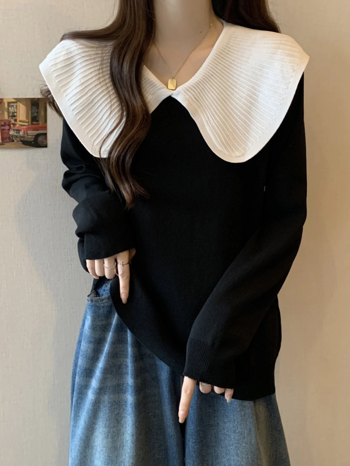 Black Knitted Sweater Doll Collar Loose Women's Spring Large Size Fatter MM Fashionable Slimming Age-Defying Top
Black Knitted Sweater Doll Collar Loose Women's Spring Large Size Fatter MM Fashionable Slimming Age-Defying Top
