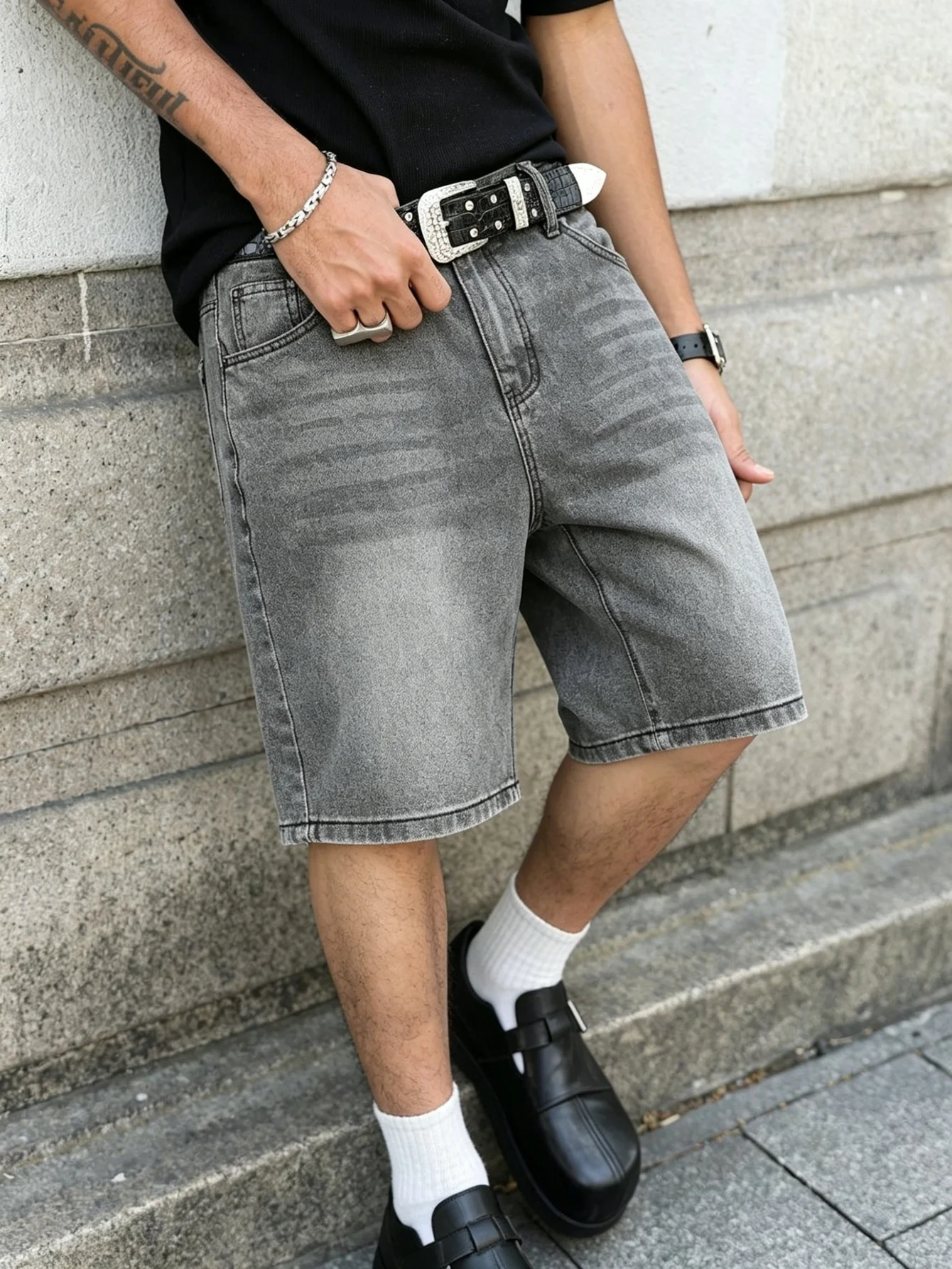 Breathable casual denim jorts loose design gray black color home outdoor comfy daily pants
Breathable casual denim jorts loose design gray black color home outdoor comfy daily pants