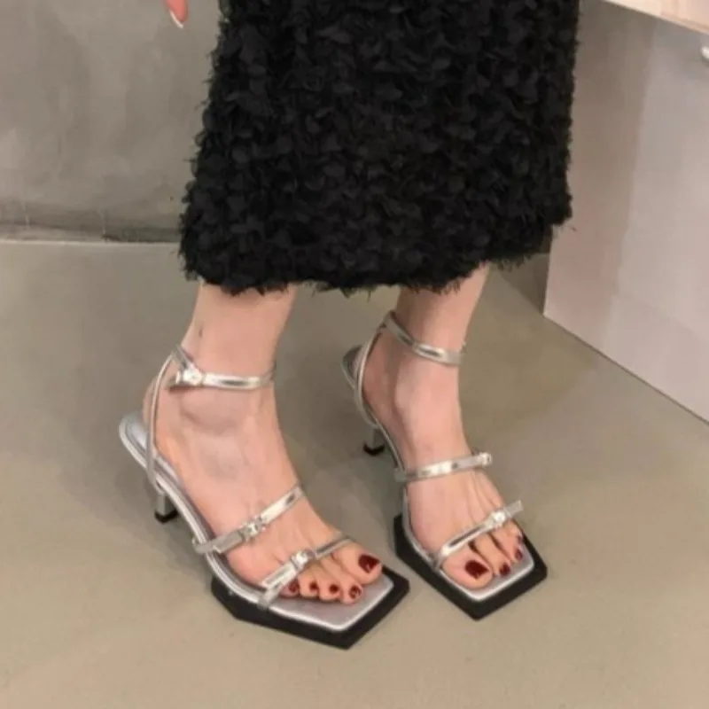 New Sexy High Heels Women Square head Buckle Strap Rome Sandals Women
New Sexy High Heels Women Square head Buckle Strap Rome Sandals Women