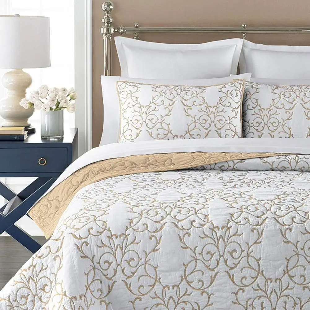 Twin Size Reversible Quilt Set with Embroidery Pattern - 2-Piece Beige Bedspread & Coverlet
Twin Size Reversible Quilt Set with Embroidery Pattern - 2-Piece Beige Bedspread & Coverlet