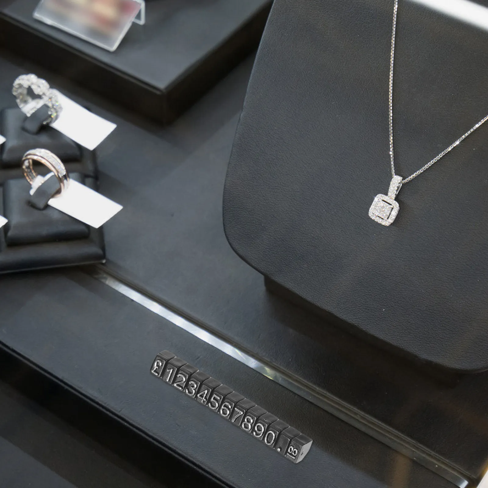 10Sets Price Tag Cube Small Size Smooth Surface Adjustable Retail Display for Jewelry Clothing Stores Price Display Blocks
10Sets Price Tag Cube Small Size Smooth Surface Adjustable Retail Display for Jewelry Clothing Stores Price Display Blocks