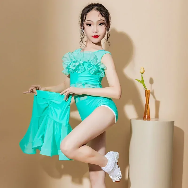 Latin dance costumes for spring and summer girls, children's training costumes, performance costumes, new 2024 lace large skirt
Latin dance costumes for spring and summer girls, children's training costumes, performance costumes, new 2024 lace large skirt