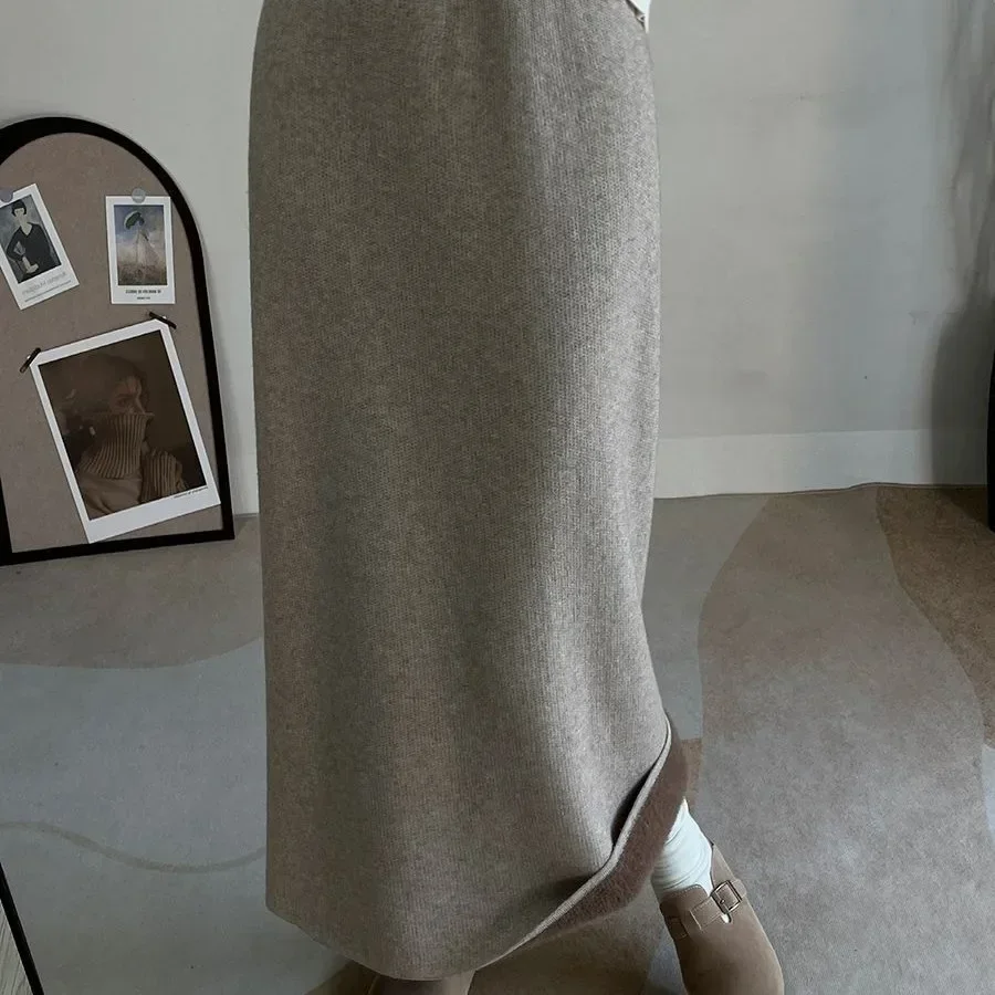 Split knitted skirt for trendy women, high waist, hip covering, loose straight tube, versatile hip-wrapped wool skirt
Split knitted skirt for trendy women, high waist, hip covering, loose straight tube, versatile hip-wrapped wool skirt