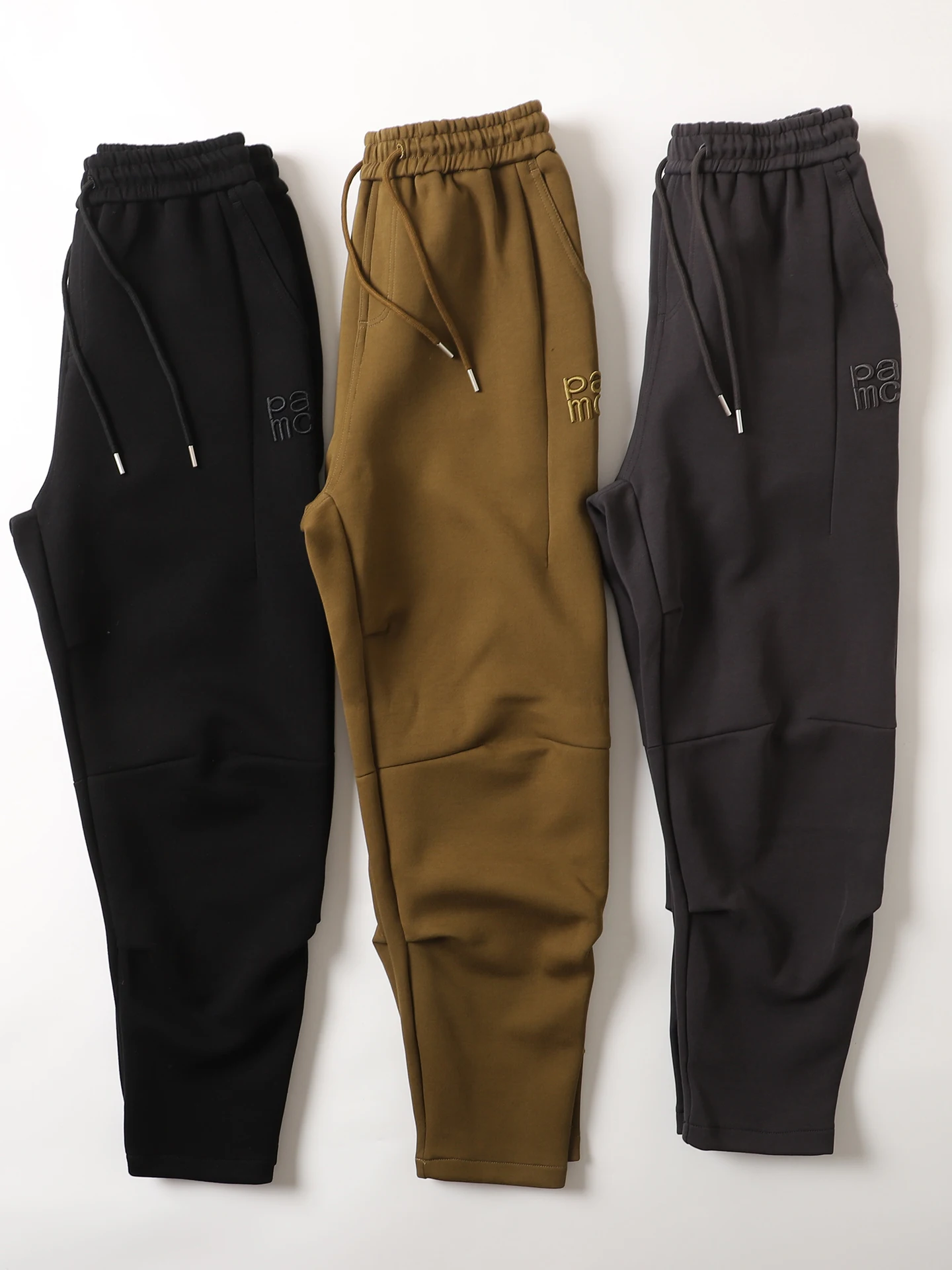 Japanese Sle Knitted Casual Sports Men's Loose Fit Trousers with Embroidery Cone Pants Trendy Sweatpants Elastic Waist
Japanese Sle Knitted Casual Sports Men's Loose Fit Trousers with Embroidery Cone Pants Trendy Sweatpants Elastic Waist