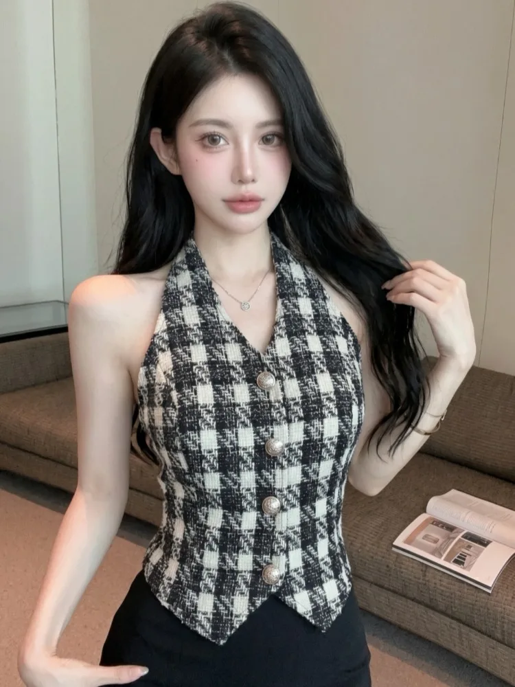 Summer New Plaid Design Women's Short Crop Top Metal Buckle Neck Hanging Vest Korean Style Breathable Skin-Friendly City Walk
Summer New Plaid Design Women's Short Crop Top Metal Buckle Neck Hanging Vest Korean Style Breathable Skin-Friendly City Walk