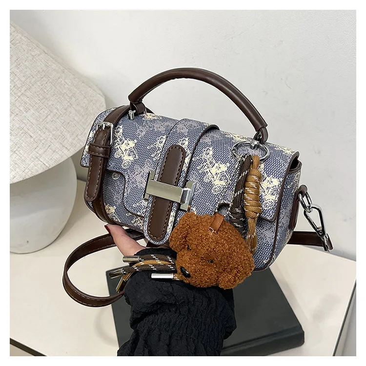 Shoulder Bag Ladies New Luxury Design Casual Retro Commuter Handbag Women Fashion Crossbody Bags
Shoulder Bag Ladies New Luxury Design Casual Retro Commuter Handbag Women Fashion Crossbody Bags