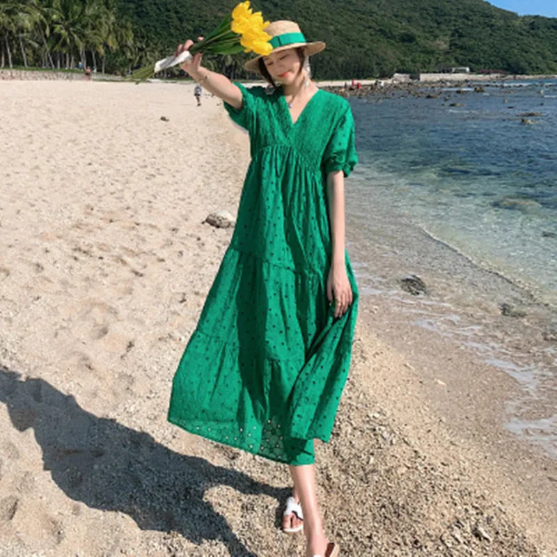 New Fashion Green Lace Hollow Out Embroidery Dress Women Short Sleeve Sexy Deep V Neck Elegant Loose Summer Dress Vestidos
New Fashion Green Lace Hollow Out Embroidery Dress Women Short Sleeve Sexy Deep V Neck Elegant Loose Summer Dress Vestidos
