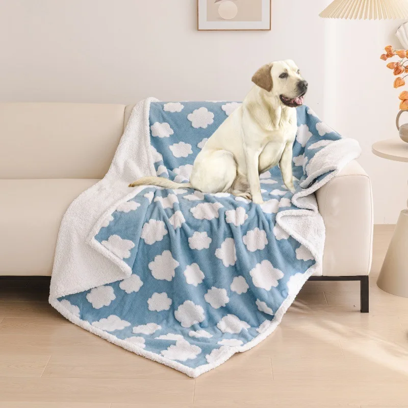 Pet waterproof blanket flannel Shu cotton lint Sherpa thickened pet blanket kennel
Pet waterproof blanket flannel Shu cotton lint Sherpa thickened pet blanket kennel